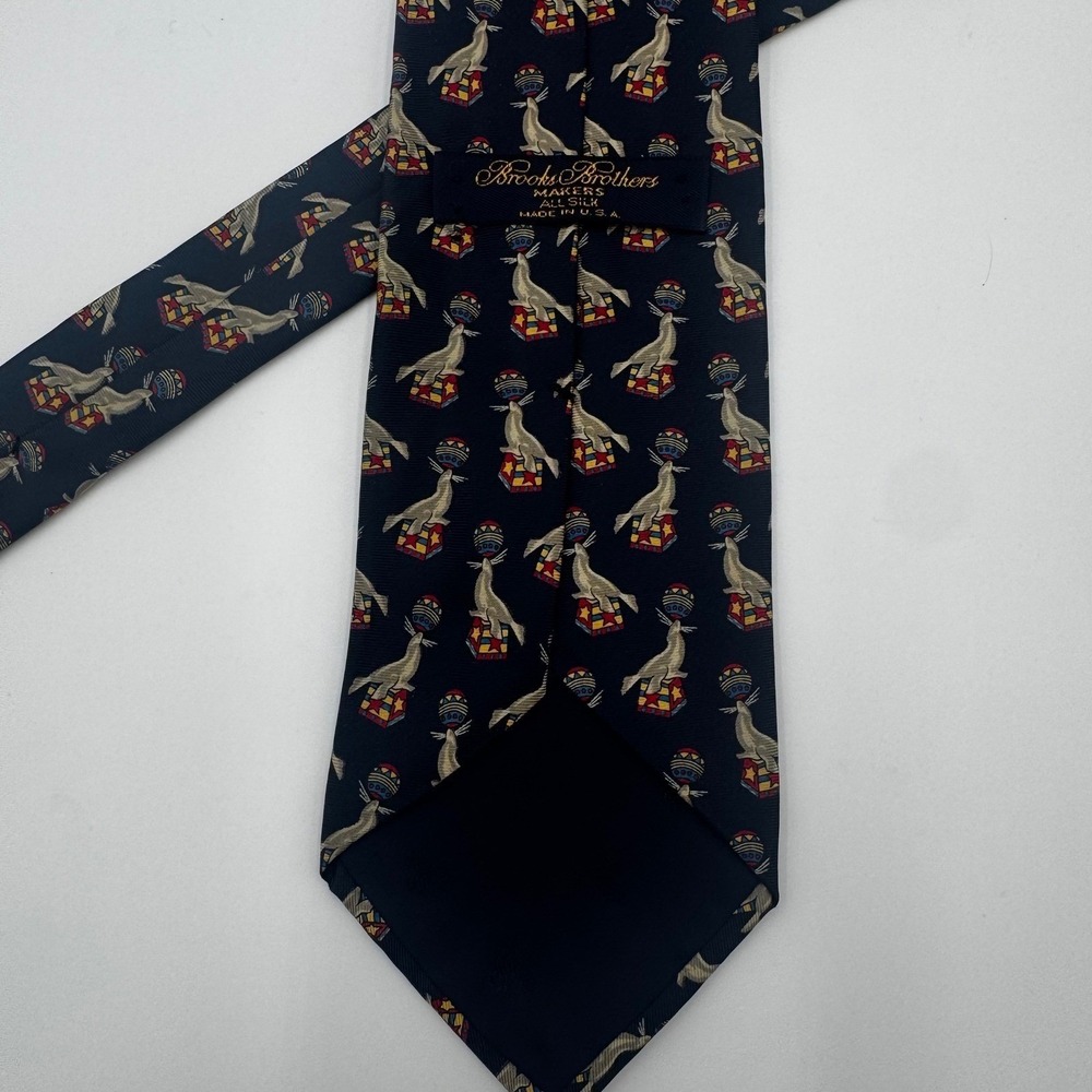Brooks Brothers Makers Silk Tie One‎ Size Classic Navy Blue Circus Seal Pattern